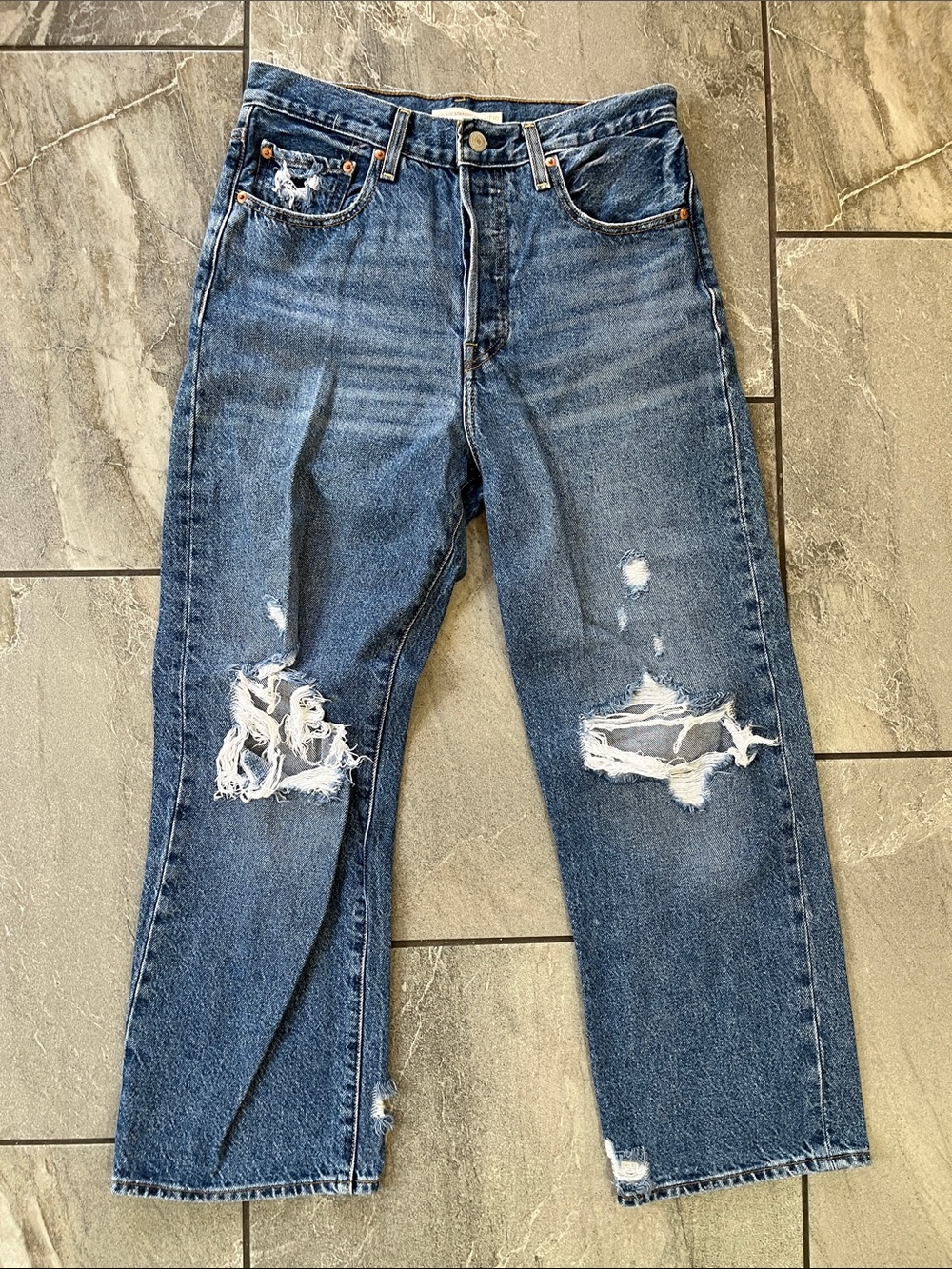 💙 Levi's Ribcage Straight Ankle Jeans Size 30 Distressed Button Fly Cotton